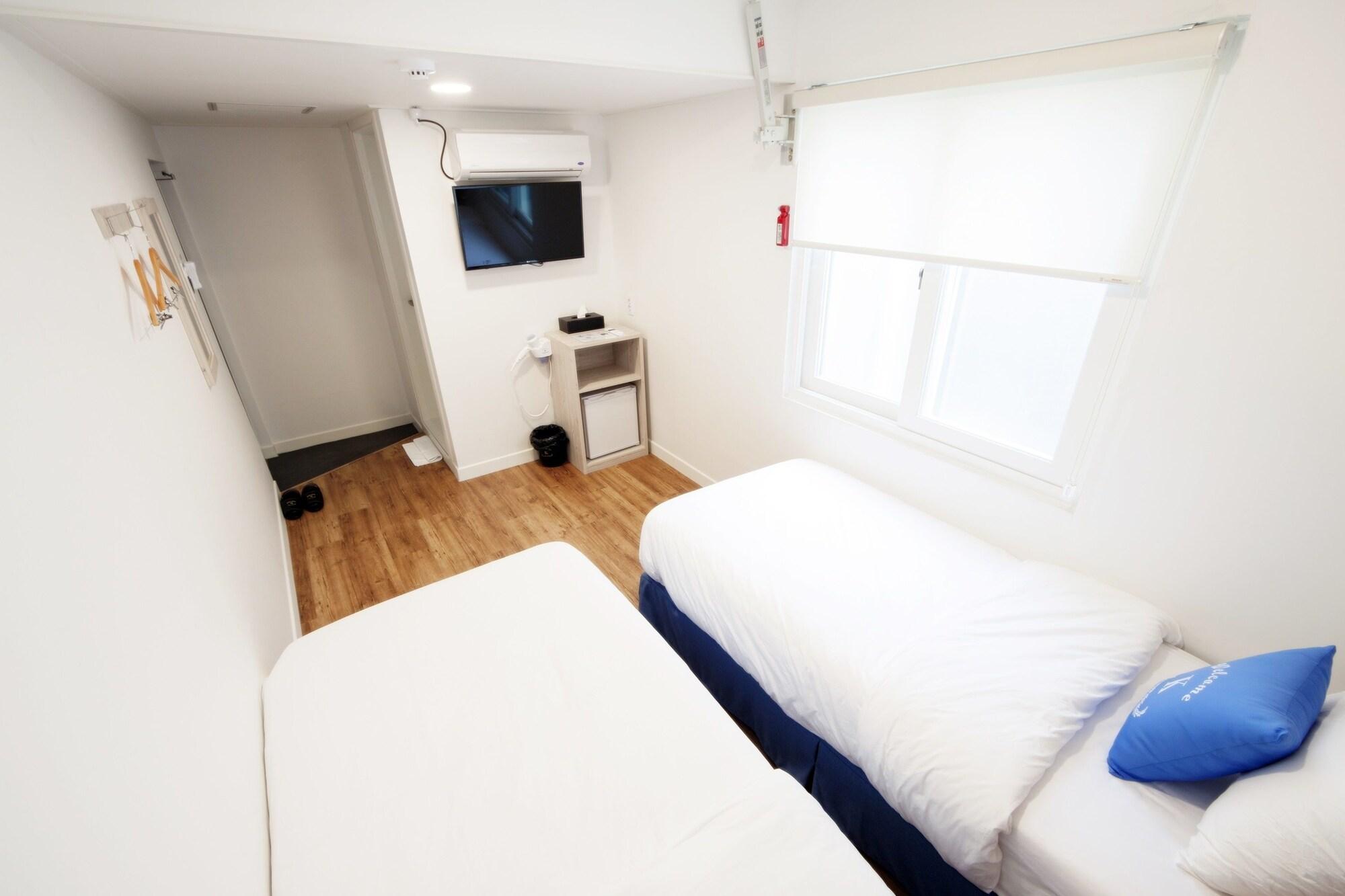 K-Guesthouse Seomyeon 1 Busan Extérieur photo