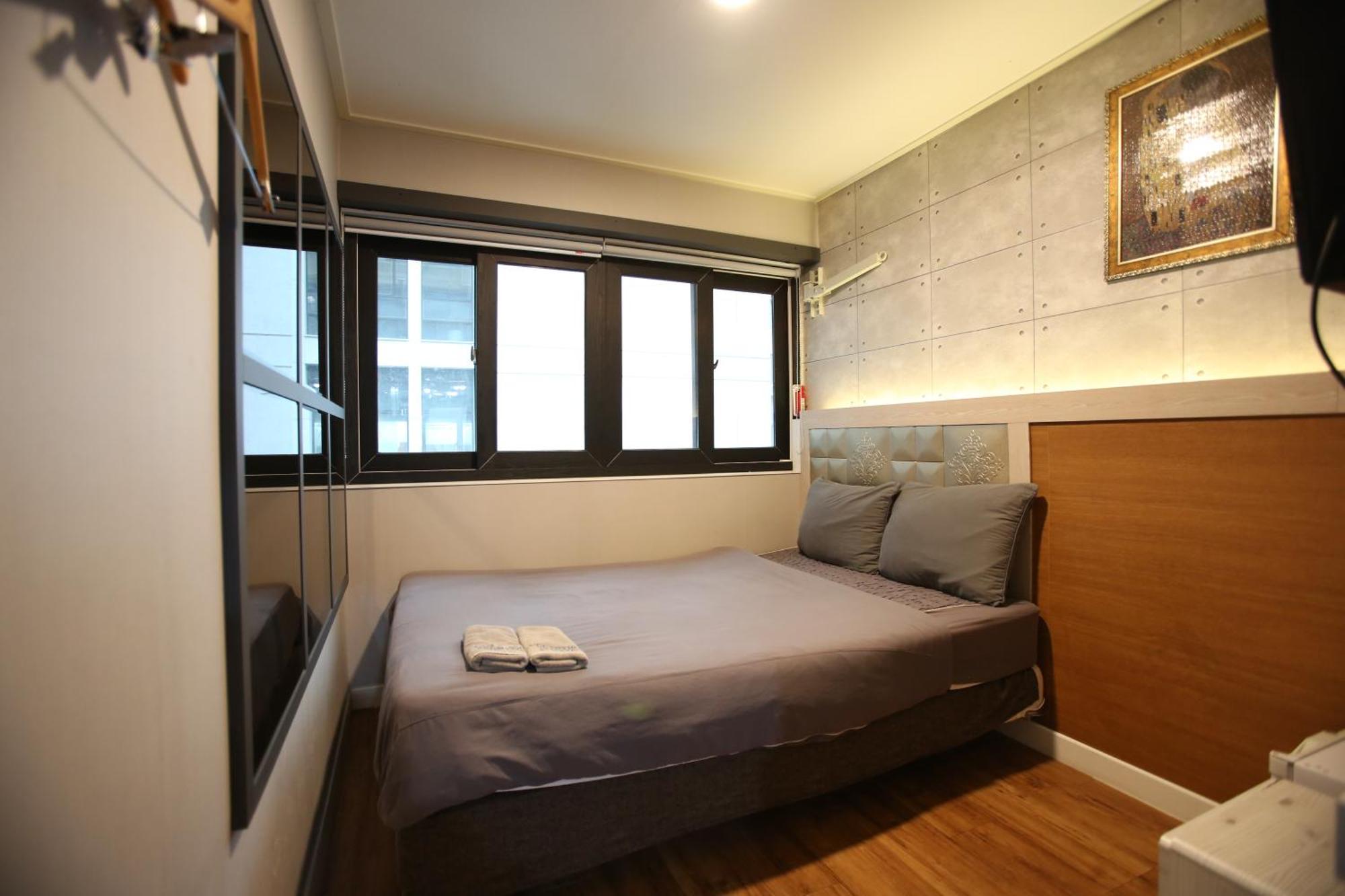 K-Guesthouse Seomyeon 1 Busan Extérieur photo
